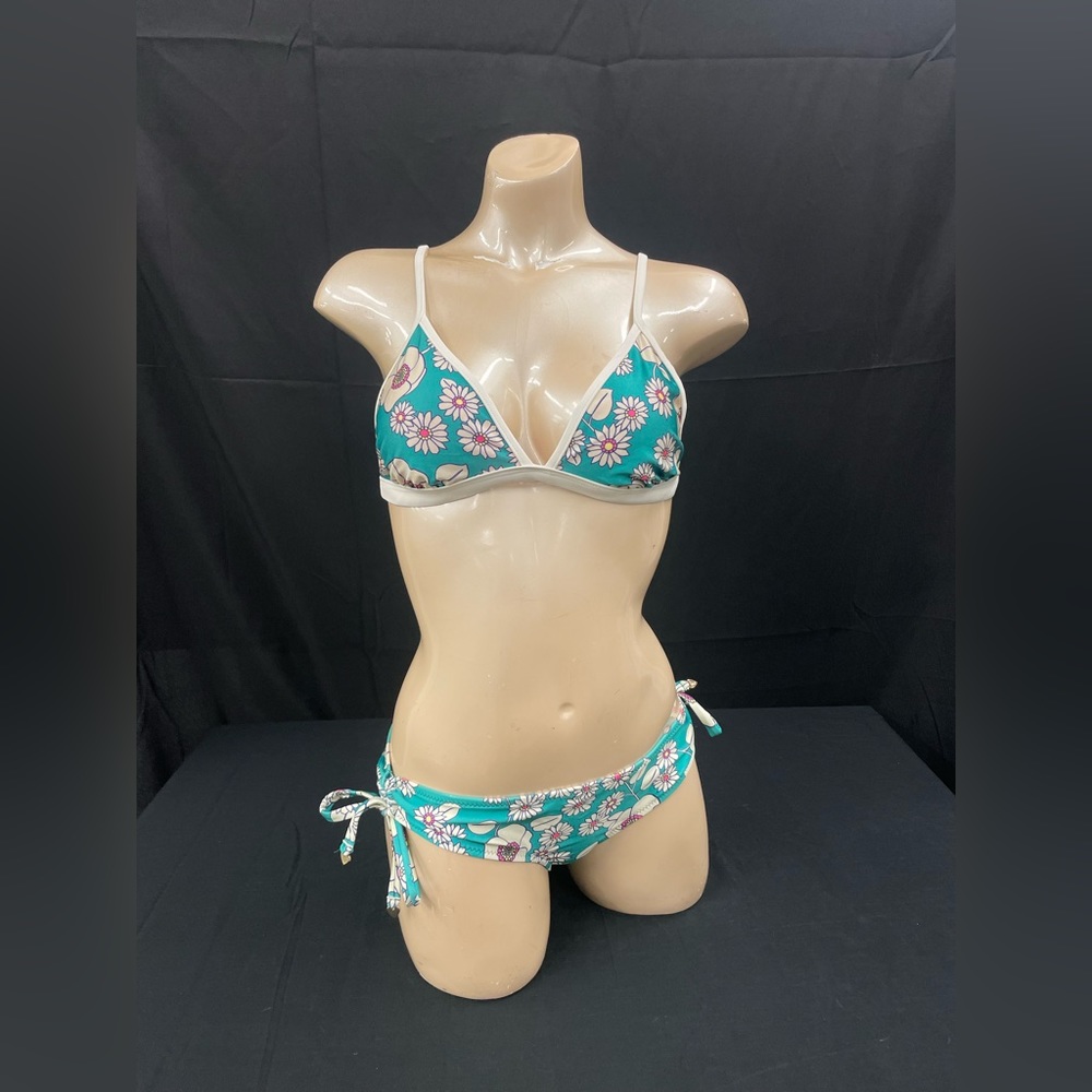 Wildfox Medium Top + Large Bottom Set - image 1